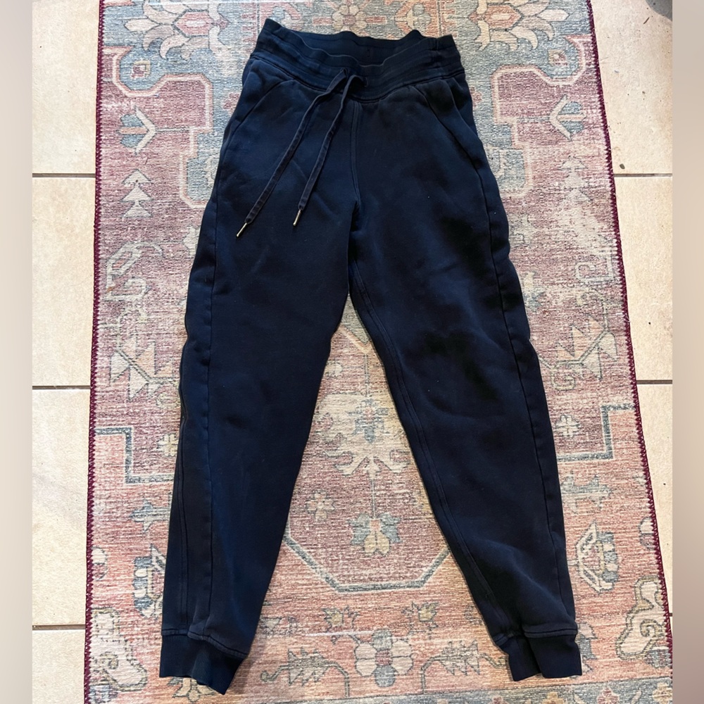 Lululemon Scuba Jogger Sweatpants size 4